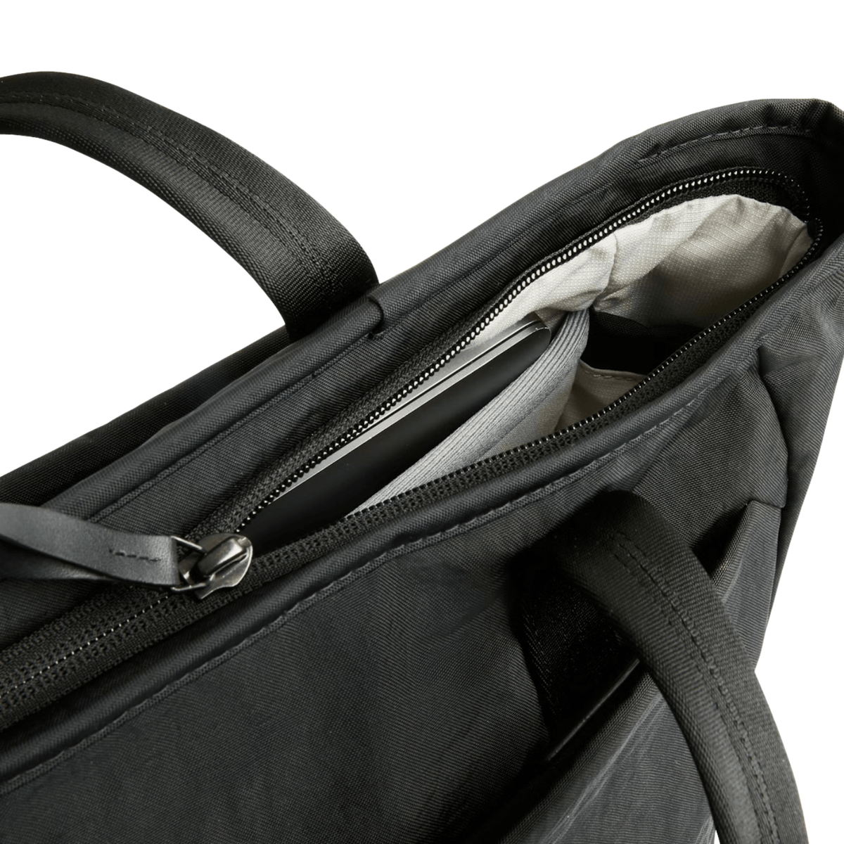 Vista lateral interior del bolso para portátil ergonómico Meteor.